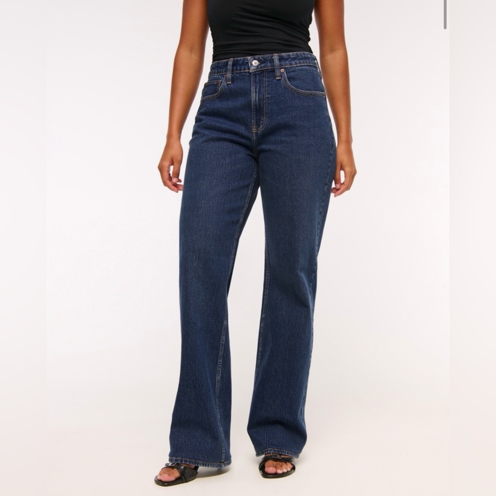 Abercrombie & Fitch Curve Love 90’s Relaxed Jean
